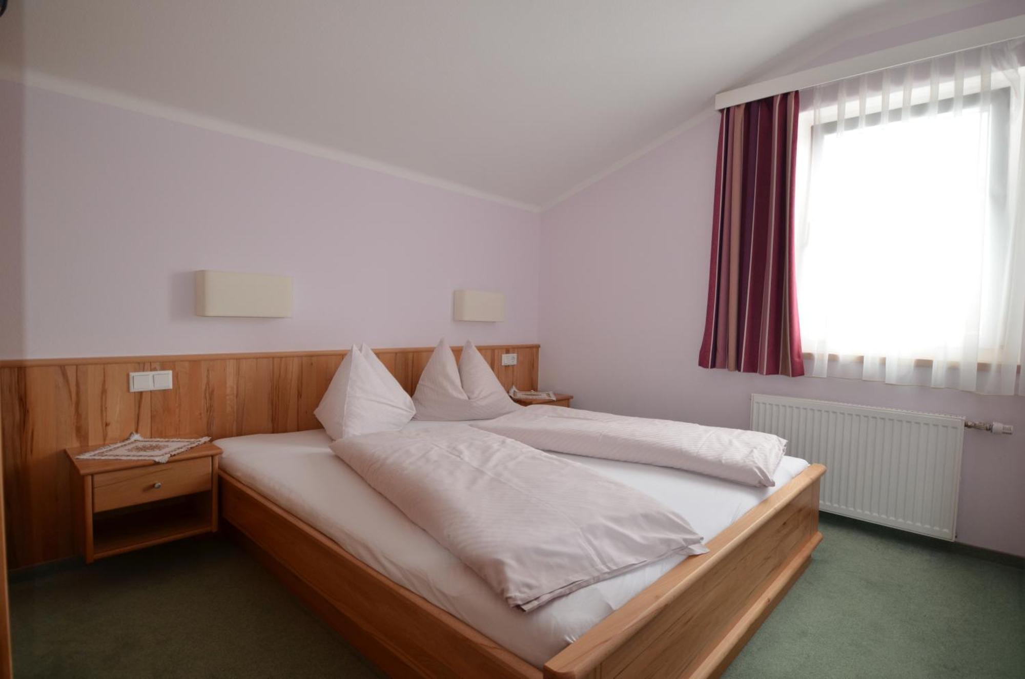 Appartements-Pension Lindenheim Schladming Room photo